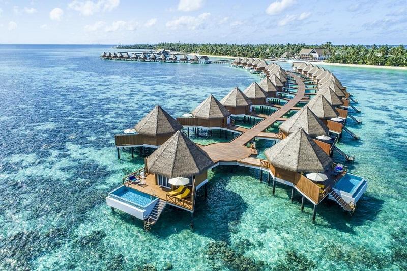 Mercure Maldives Kooddoo Resort