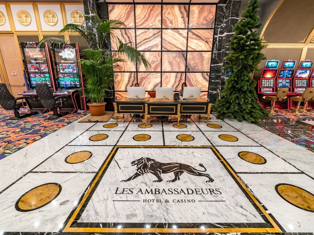 Les Ambassadeurs Hotel & Casino